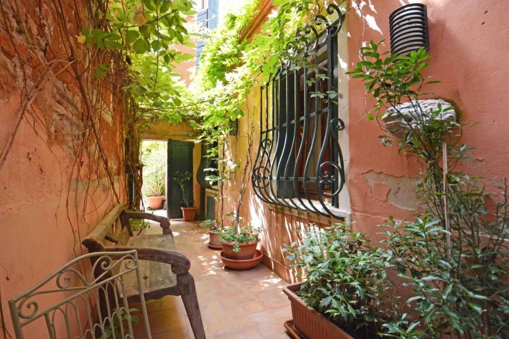 Zattere Cottage next to Guggenheim Venezia Eksteriør bilde